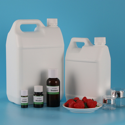 Essenza di fragole olio essenziale profumato incolore o giallo chiaro