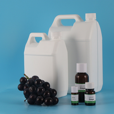 Alimenti profumati di uva profumi di olio essenza liquidi di colore giallo chiaro